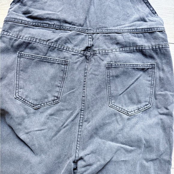 Brand New with Tags!! Floral Print Women's Denim Overalls - Picture 12 of 15